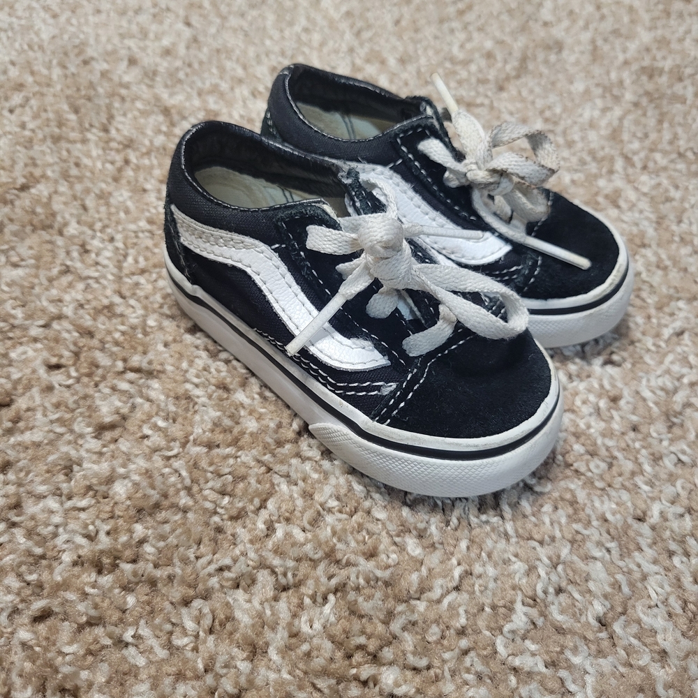Toddler Vans Black And White Size3.5